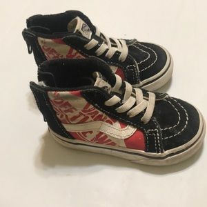 Pair of vans toddler size 6